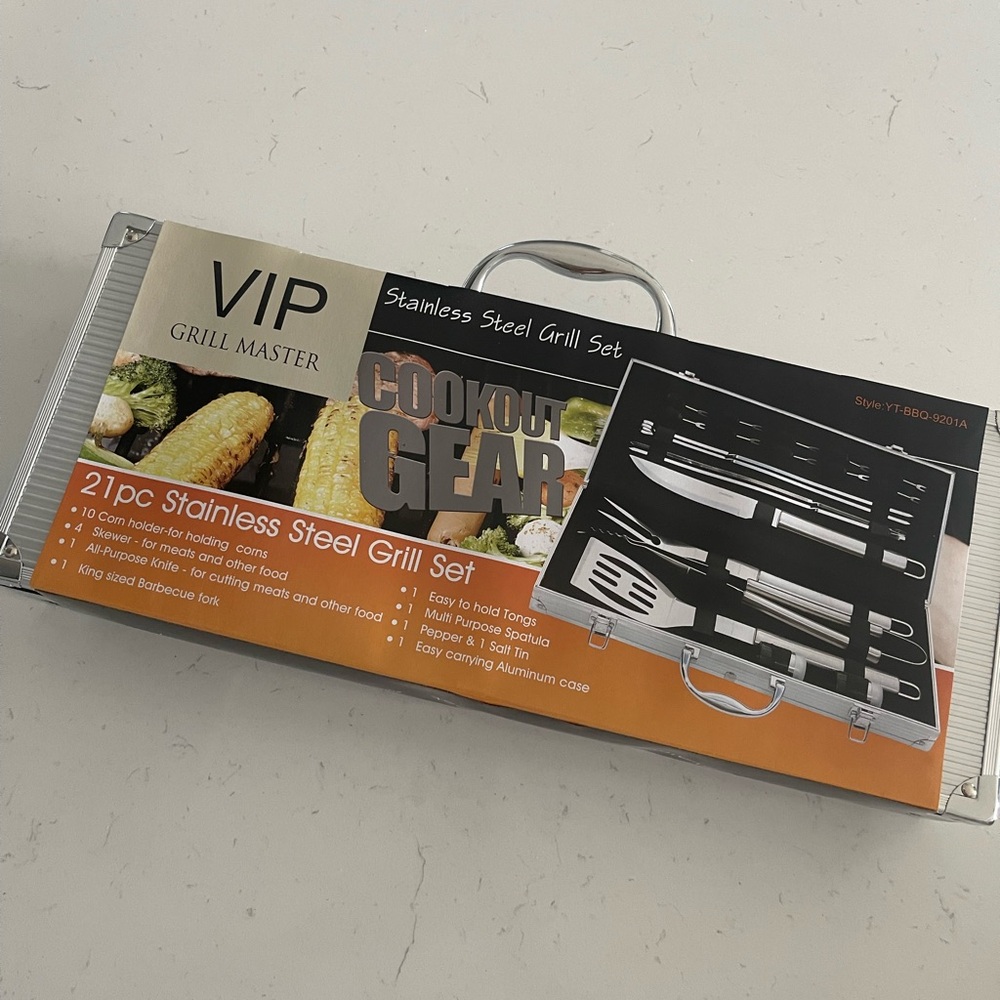 VIP grill master 21 piece tool grill set in case